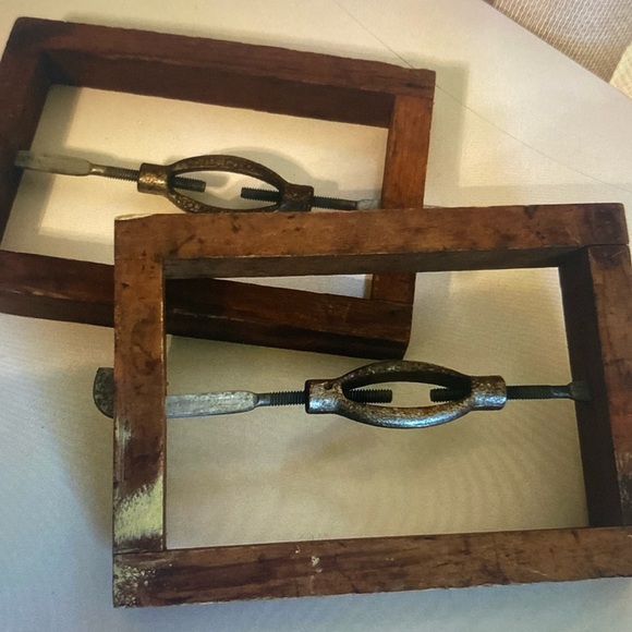 Display clamps connectors for a bed display only - Picture 1 of 3